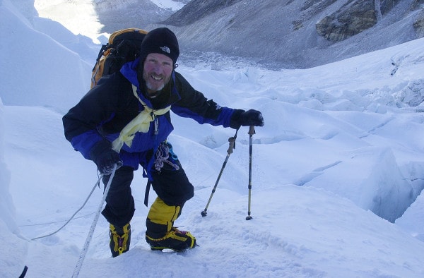 9 Oldest People to Climb Mount Everest | Oldest.org