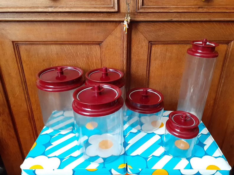 Vintage Tupperware Canisters / Muave Tupperware Container / RV