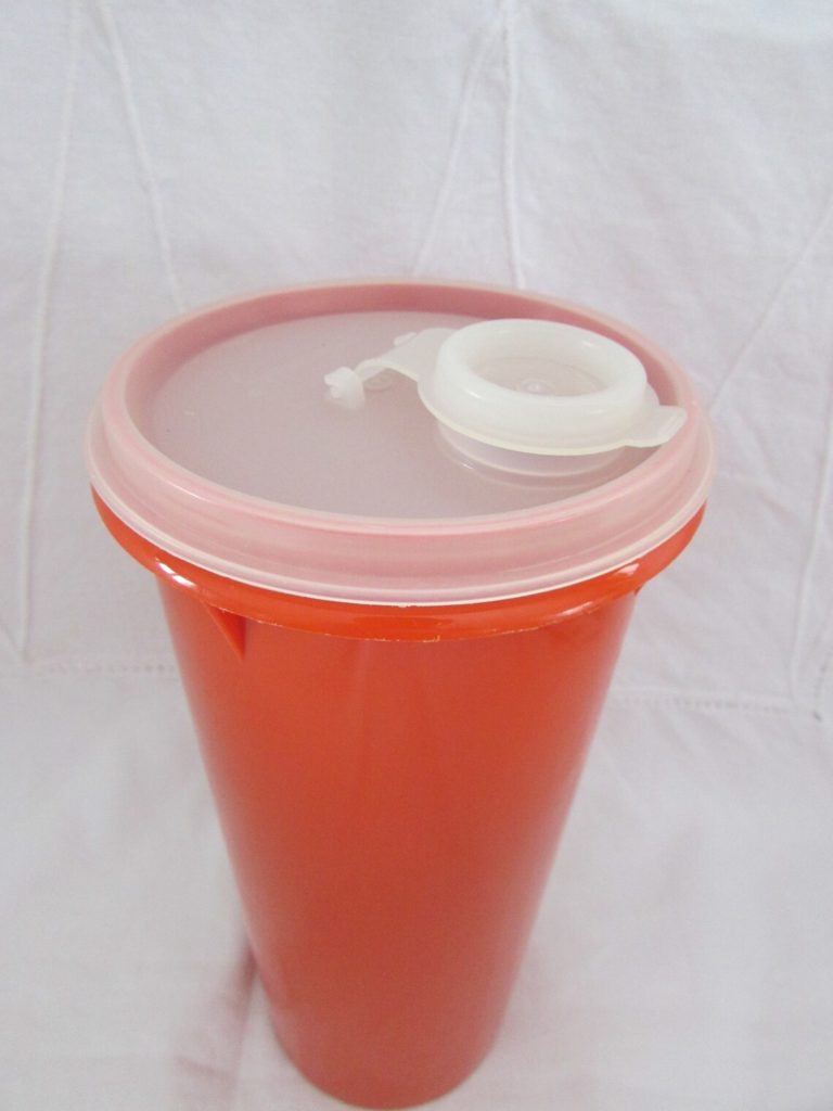 Small Vintage Orange Tupperware 1/2 Cup Container With Clear Lid, Snack  Size 