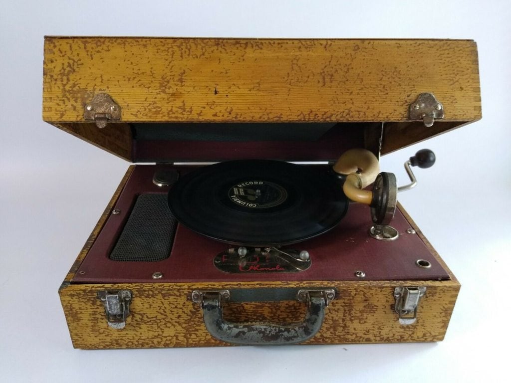 55 Vintage and Antique Record Players For Sale (Since