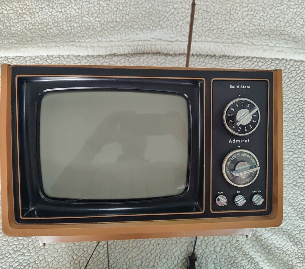 55 Vintage & Antique TVs You Can Buy - Oldest.org (2023)